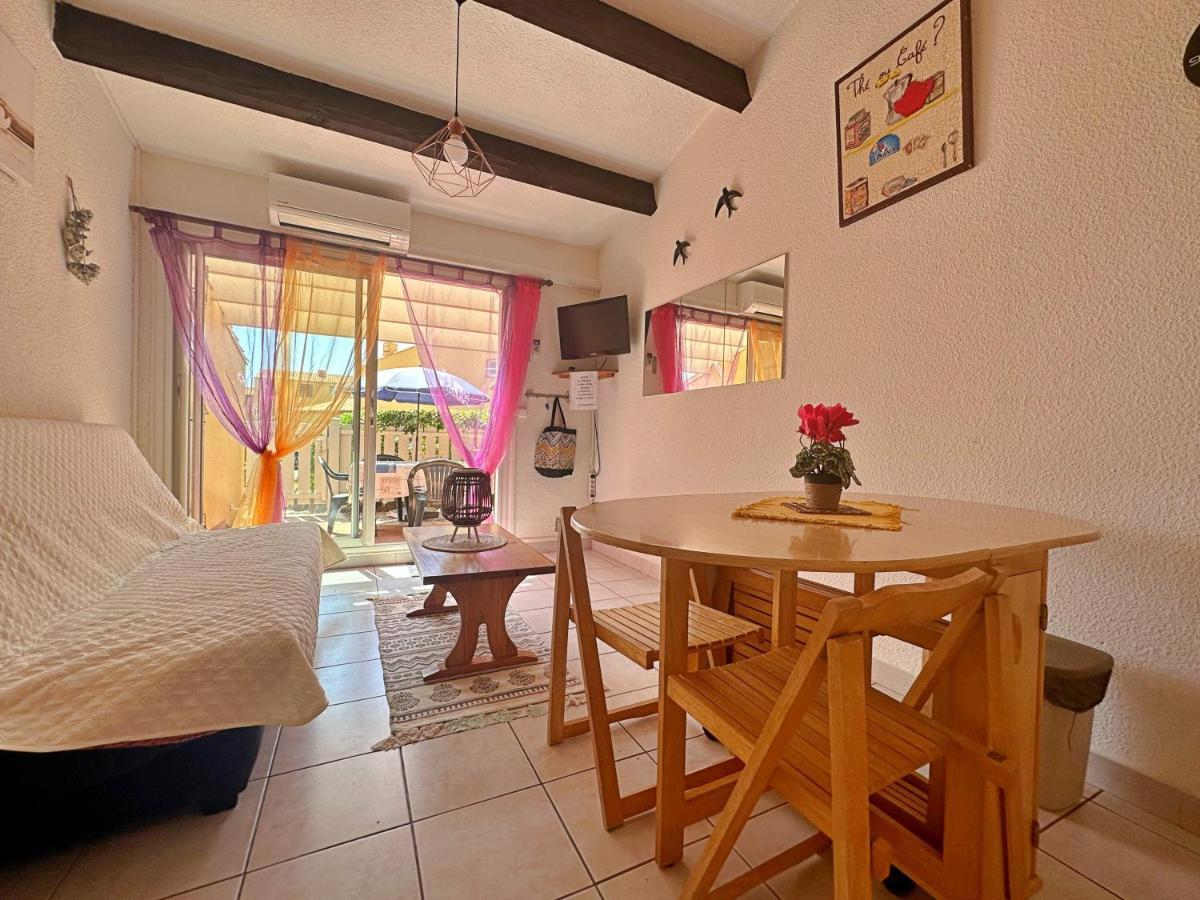 Bord De Mer: Seaside Retreat With Wi-fi And Parking
